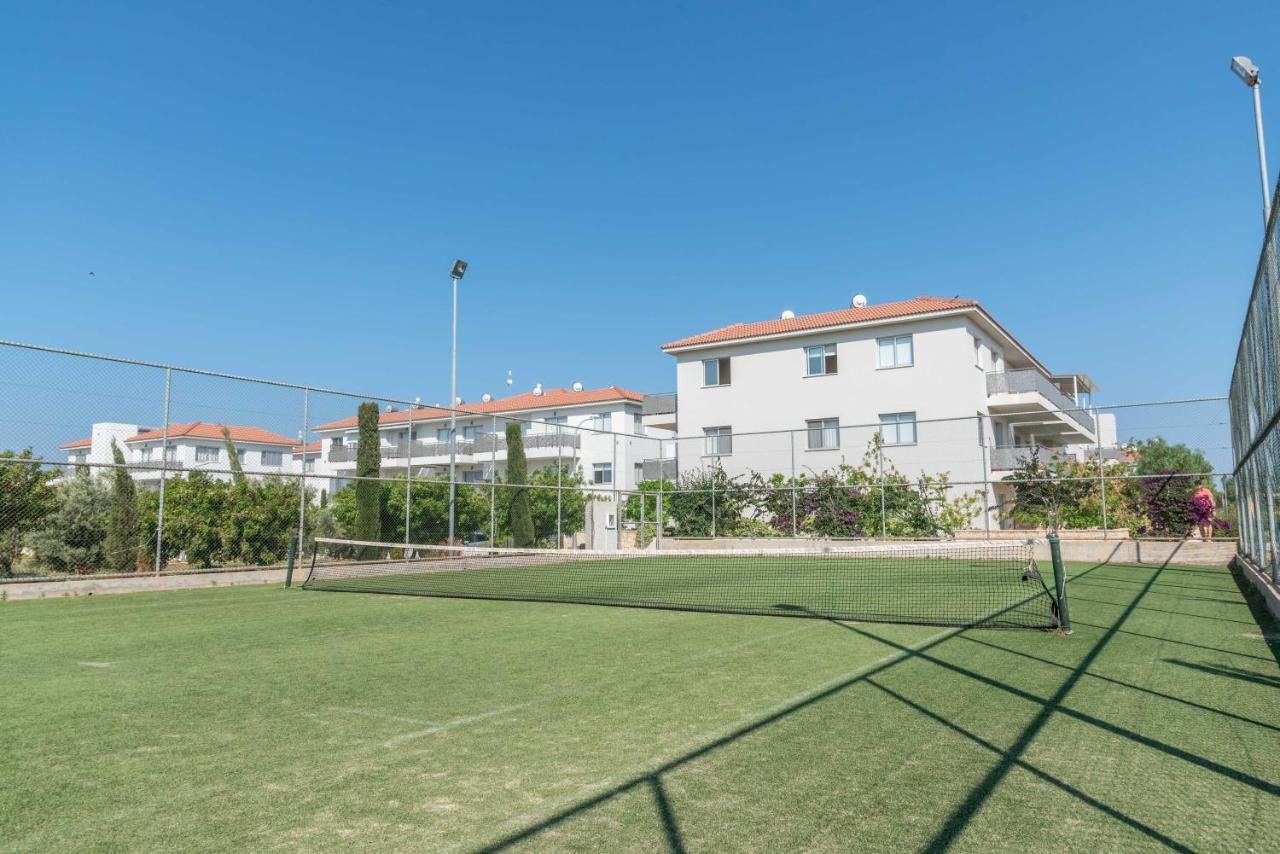Mythical Sands Resort & Spa, Evilion Apartment 파라림니 외부 사진